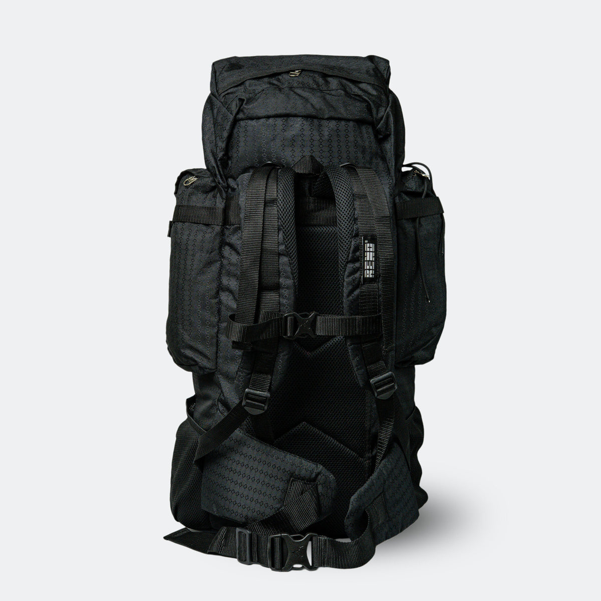 BACKPACK HIKING