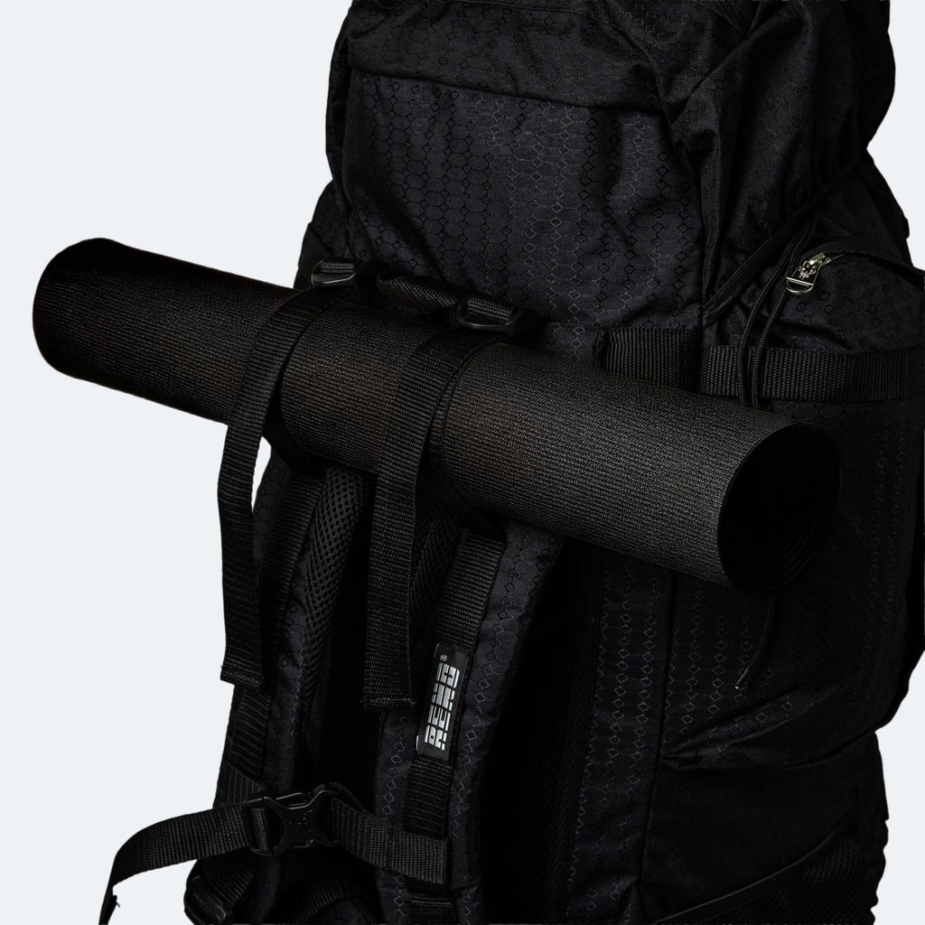 BACKPACK HIKING