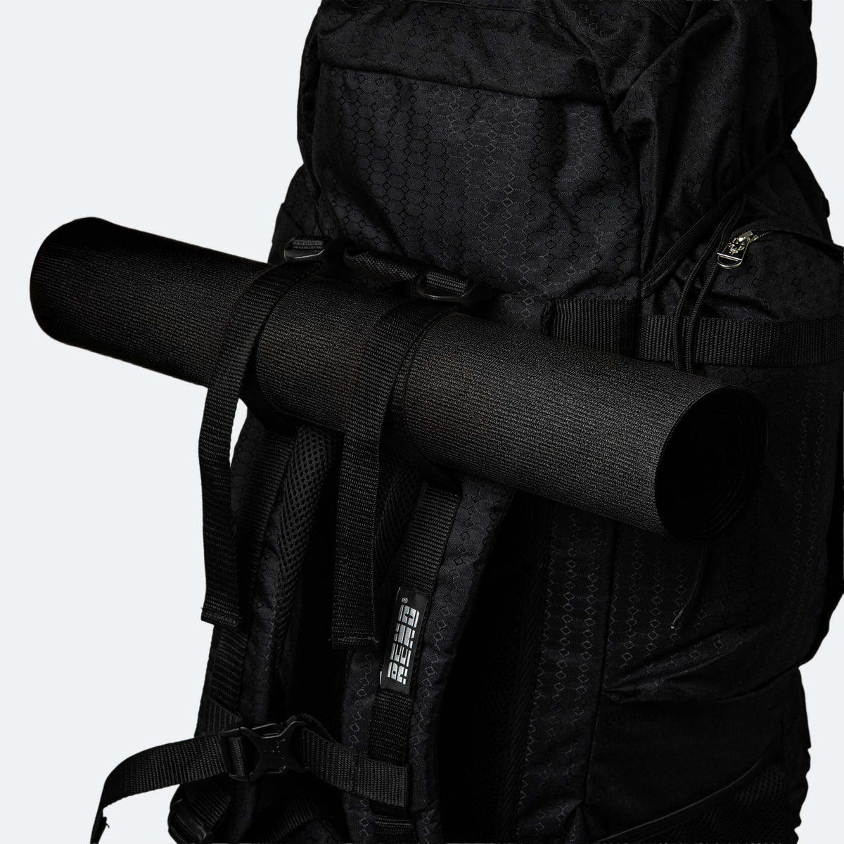 BACKPACK HIKING